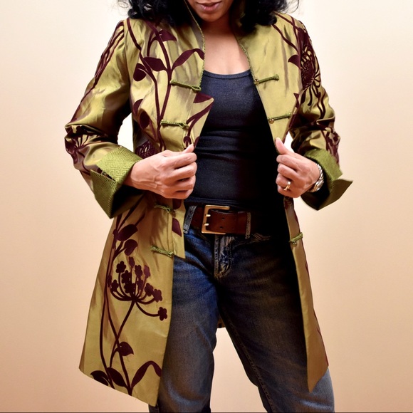 🌟HOST PICK🌟 Gorgeous Long Ochi Jacket - Picture 1 of 4